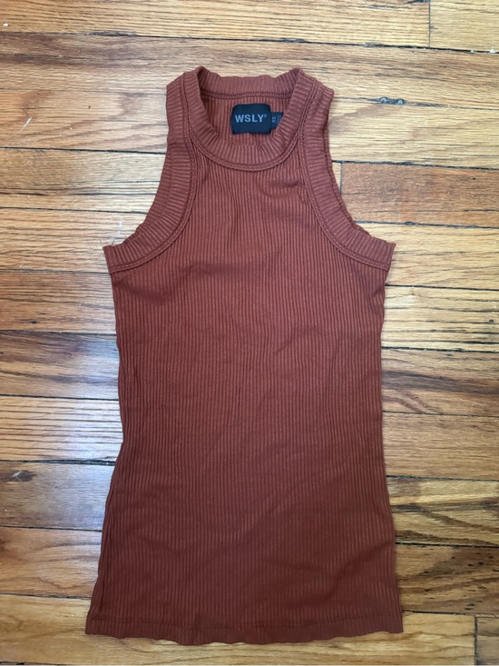 WSLY Tops - WSLY Sleeveless Ribbed Tank Top in Rust Brown